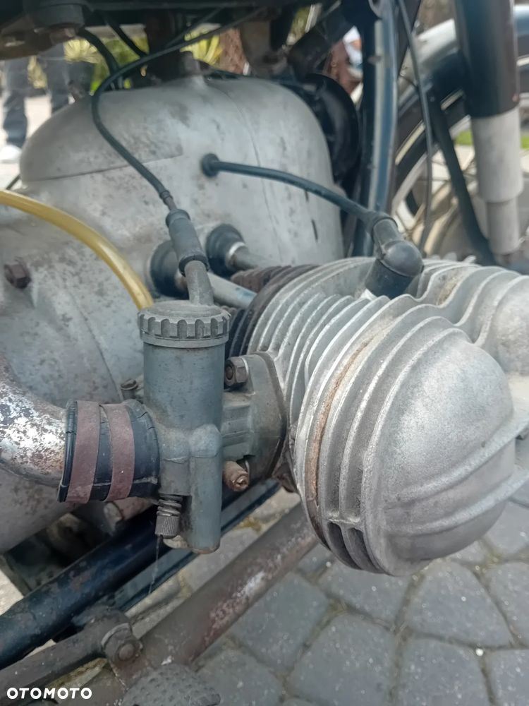 BMW R - 9