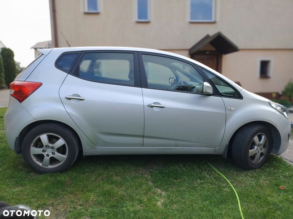Hyundai Ix20 2014 photo 2