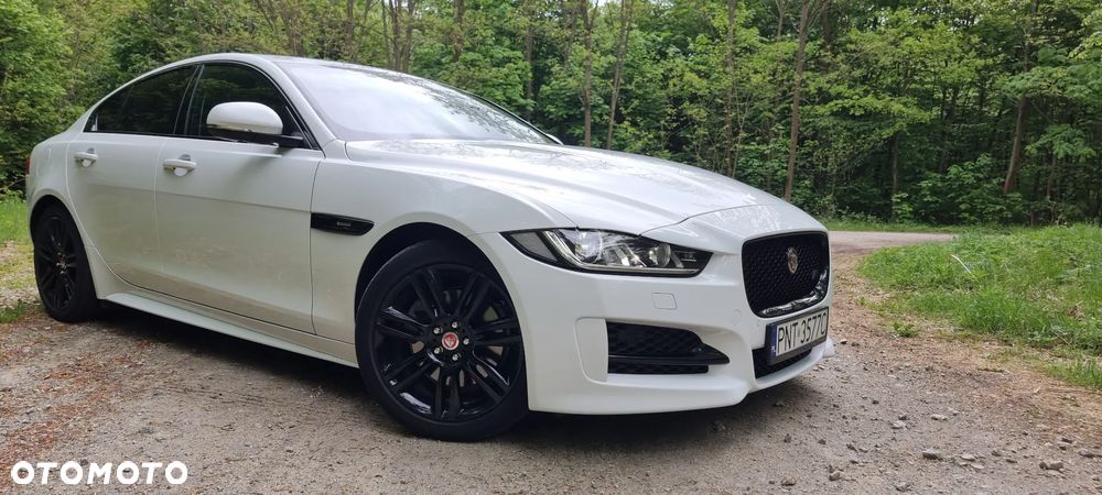 Jaguar XE 20d R-Sport - 1