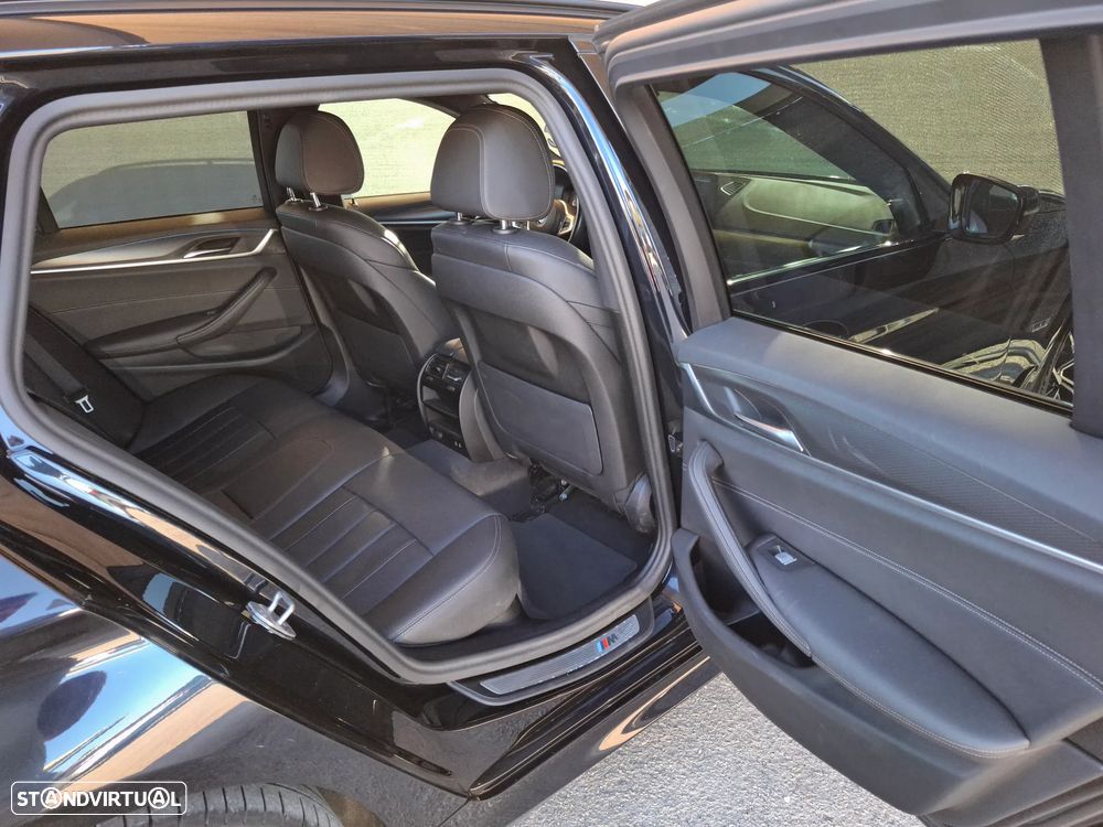 BMW 530 e Pack Desportivo M Pro - 35