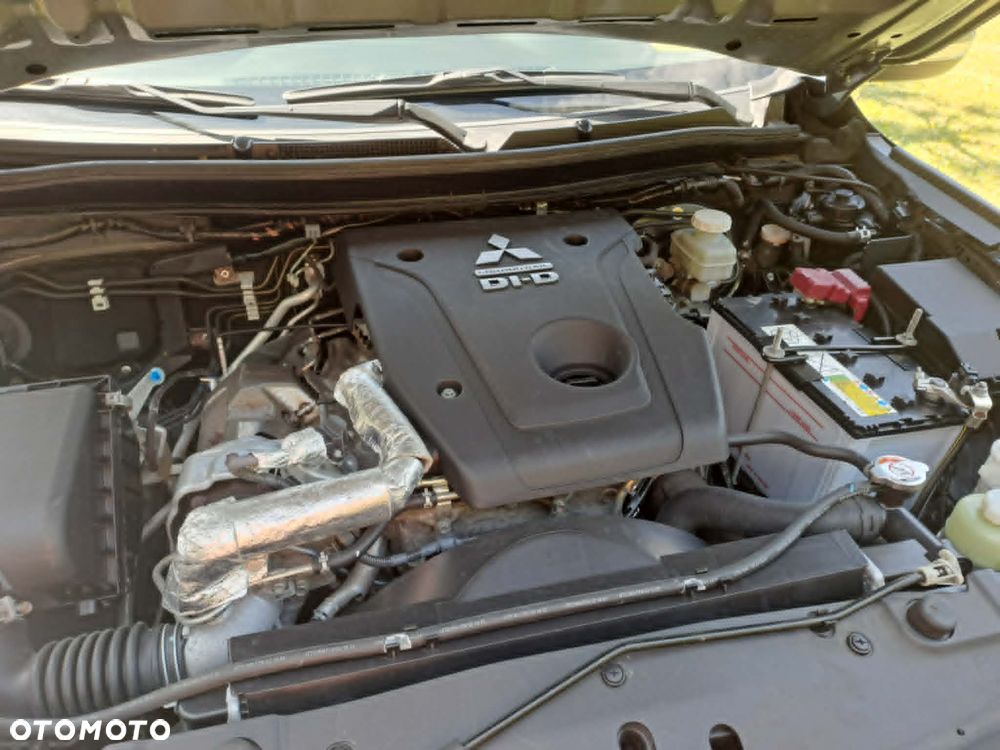 Mitsubishi L200 - 15