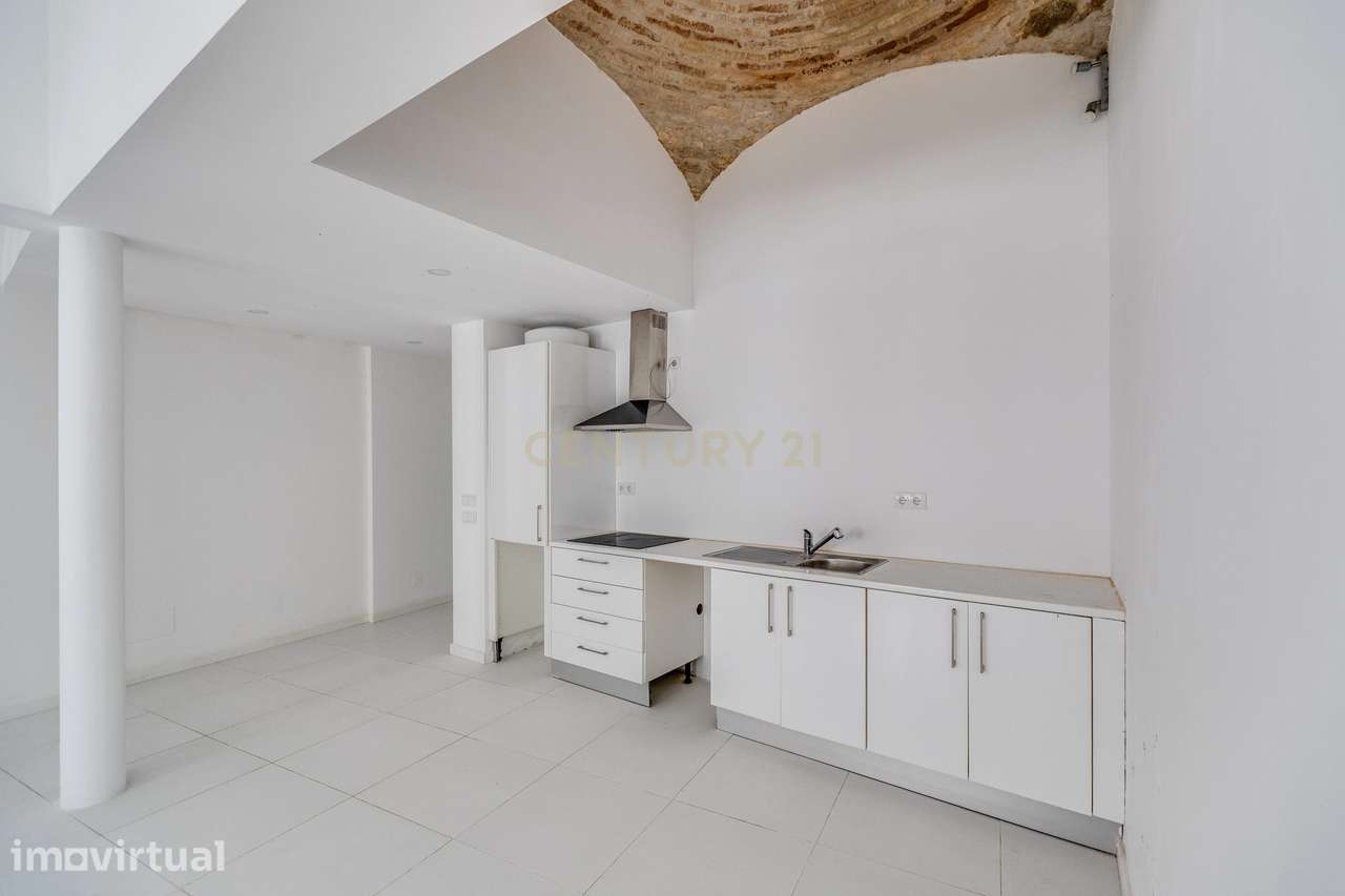 MORADIA T2 NA BAIXA DE OLHÃO C/ 2 PISCINAS - Grande imagem: 2/23