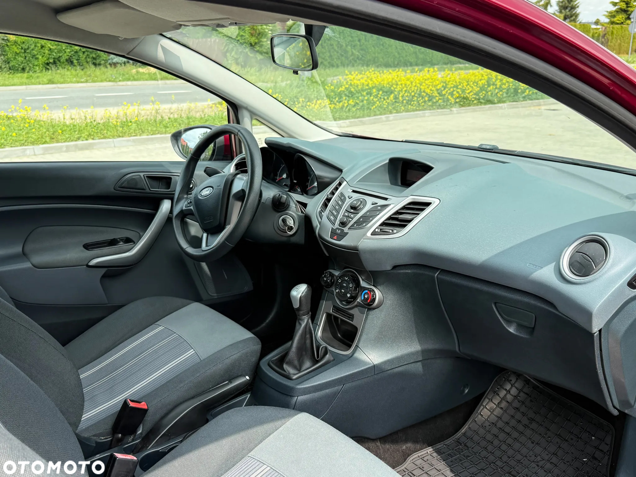 Ford Fiesta 1.25 Ghia - 12