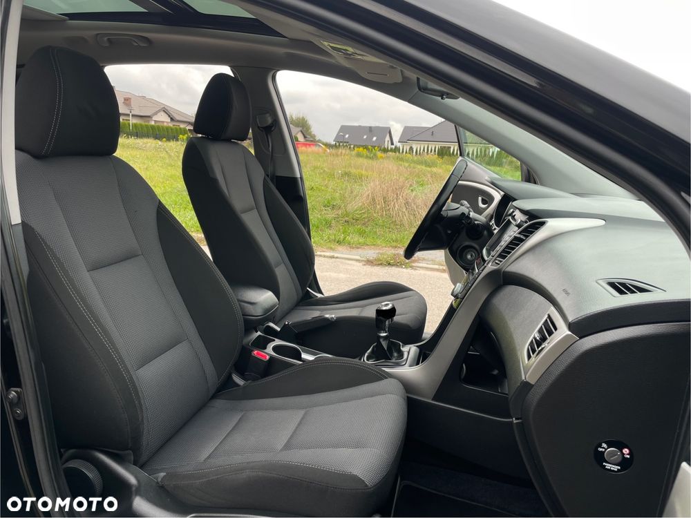Hyundai i30 Kombi 1.6 CRDI Style - 18