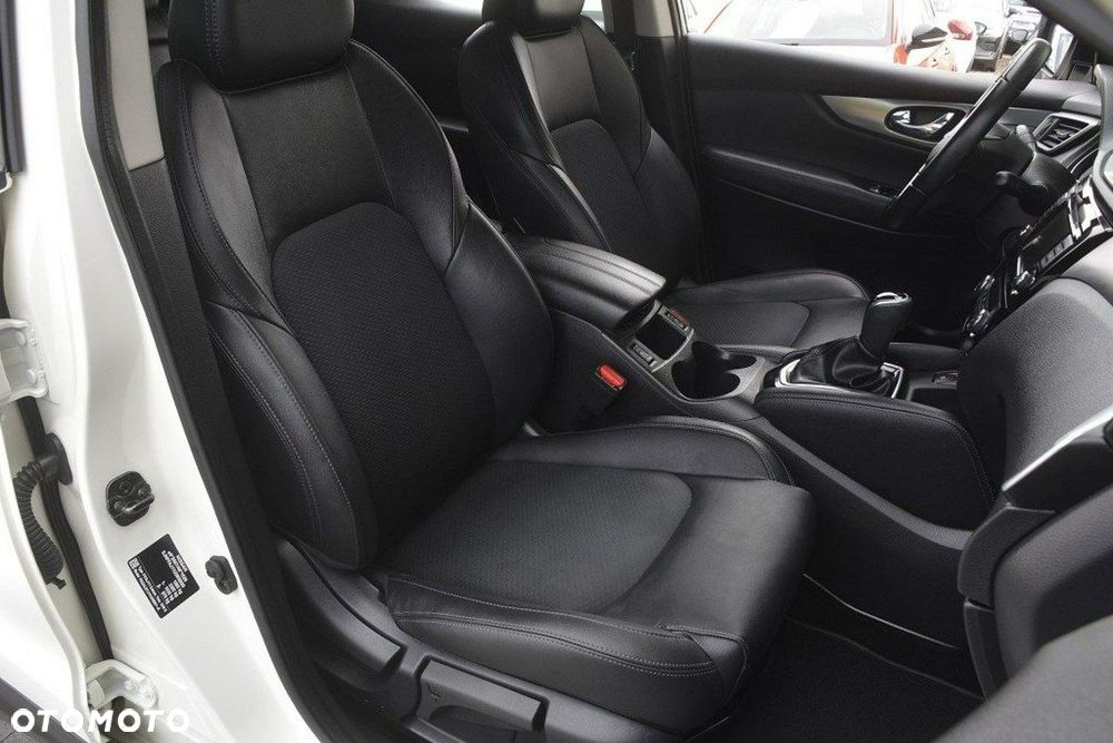 Nissan Qashqai 1.3 DIG-T DCT N-CONNECTA - 21