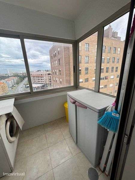 Apartamento T1 - mobilado- Bom estado geral - Grande imagem: 5/12