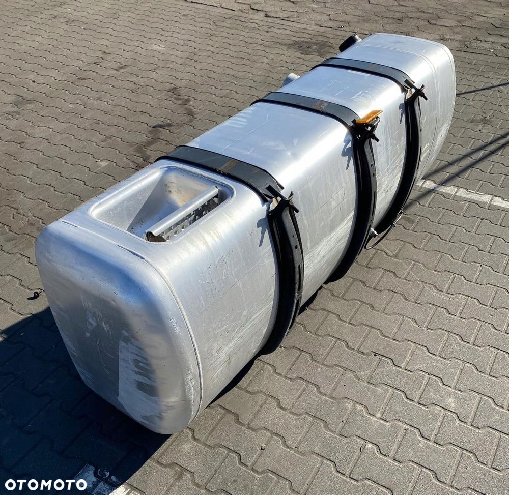 KOMPLETNY ZBIORNIK PALIWA MERCEDES ACTROS ANTOS AROCS 660L A 960 470 35 01 - 2