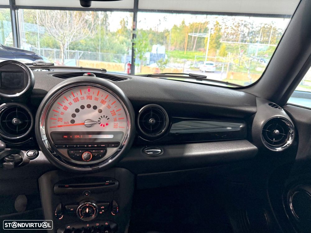 MINI 3 Portas Cooper D - 20