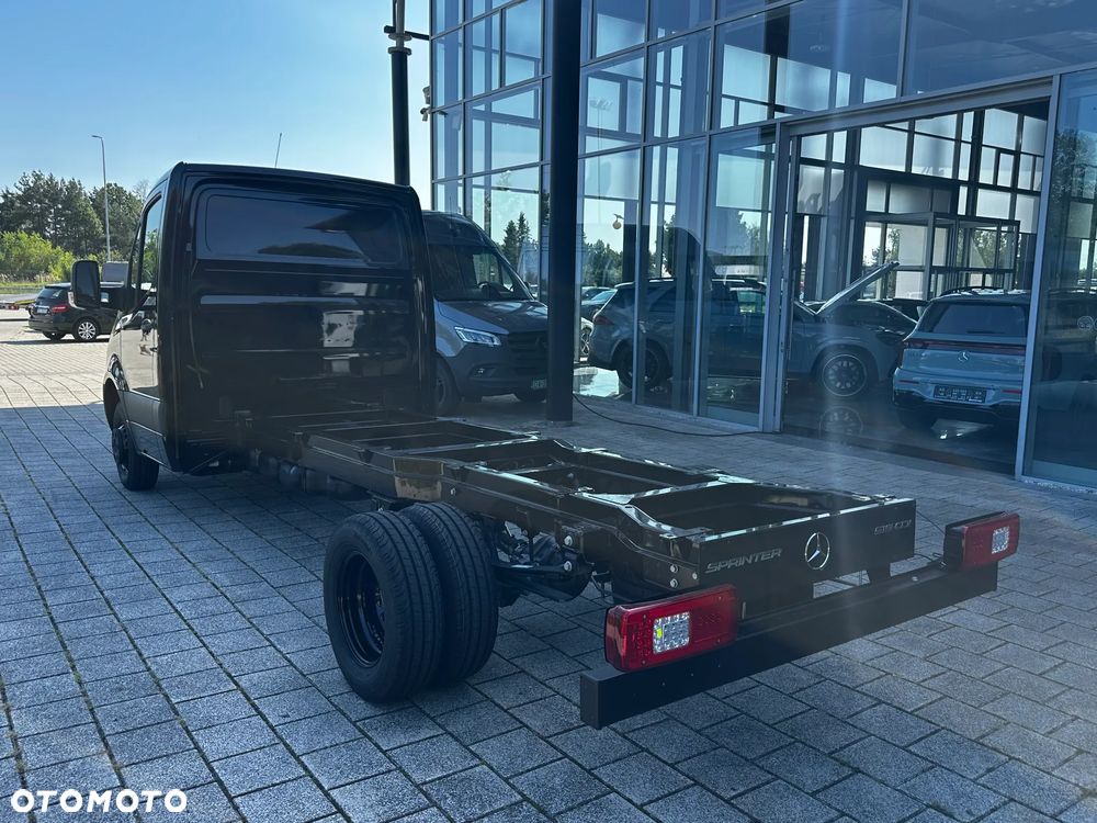Mercedes-Benz Sprinter - 9