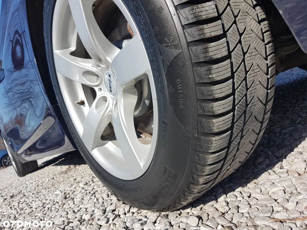 BMW Seria 5 528i - 35