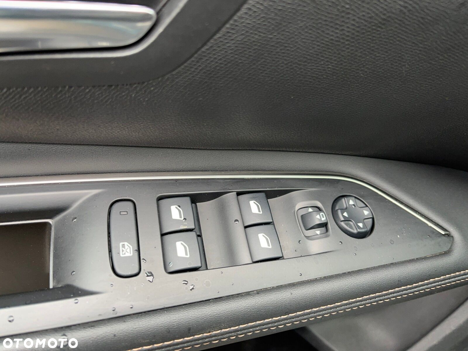 Peugeot 5008 - 10