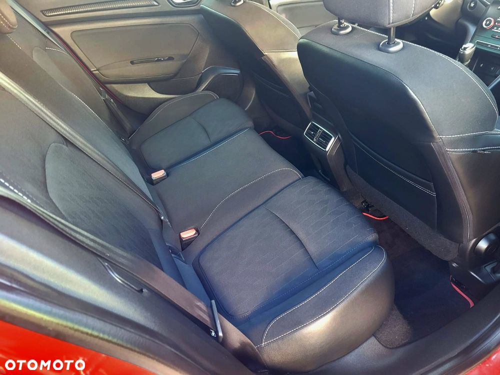 Renault Megane TCe 140 GPF LIMITED - 15