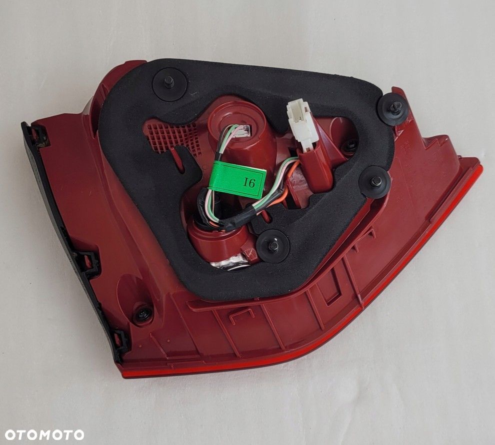 LAMPA PRAWA TYŁ TYLNA W KLAPĘ HYUNDAI i30 III FASTBACK 2016- LED E916873 - 7