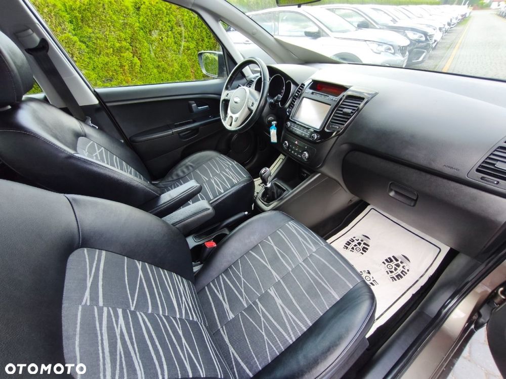 Kia Venga - 9