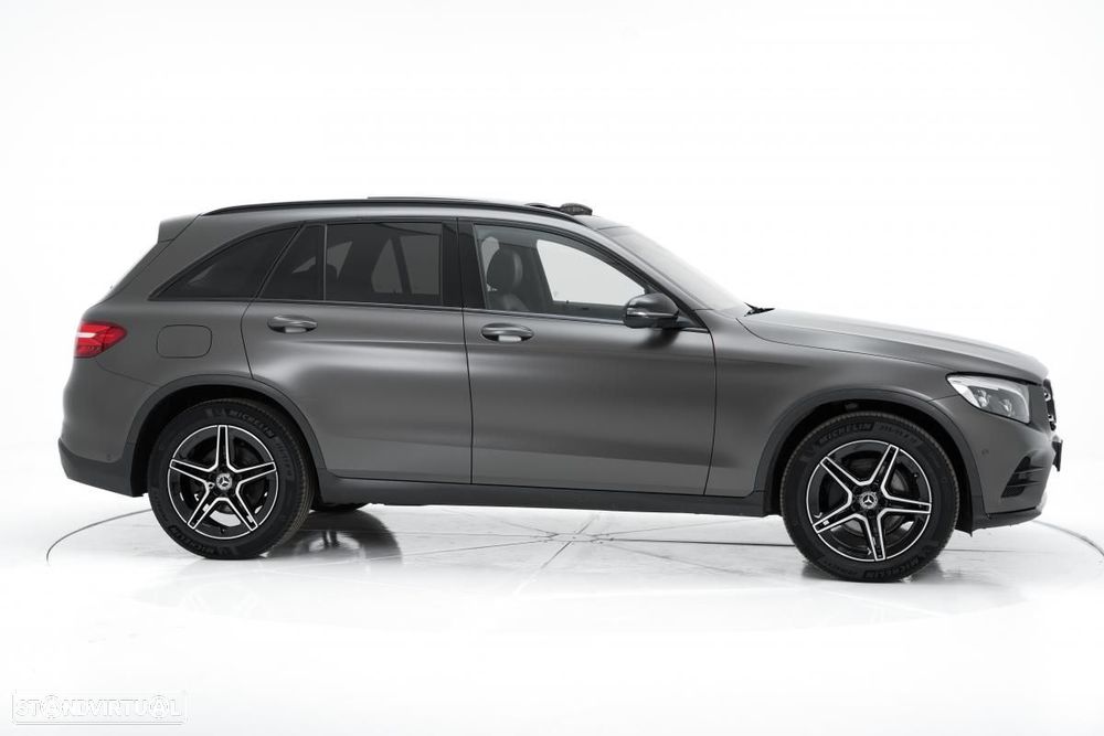 Mercedes-Benz GLC 250 4Matic 9G-TRONIC AMG Line - 2