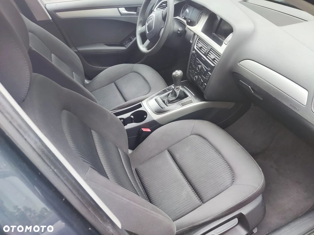 Audi A4 Avant - 10