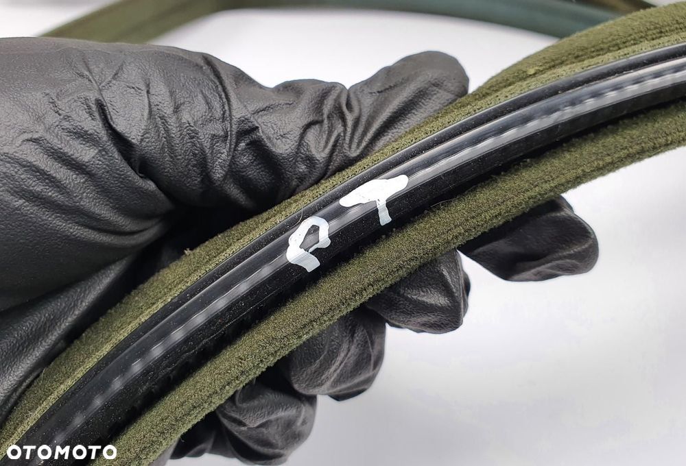 USZCZELKA DRZWI PRAWY TYŁ TYLNA MERCEDES W126 - 3