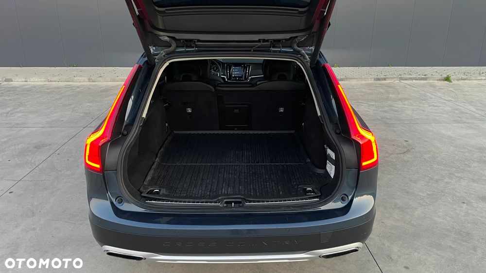 Volvo V90 Cross Country - 7