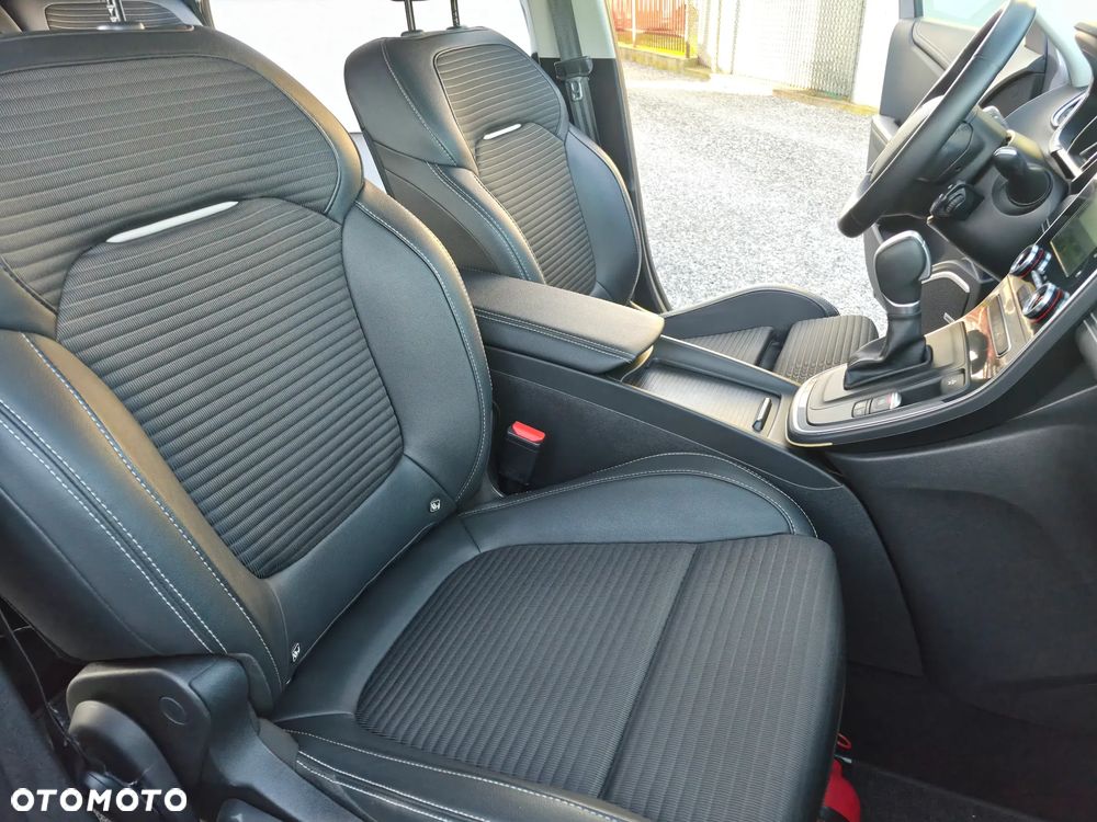 Renault Scenic TCe 140 GPF EDC BOSE EDITION - 30