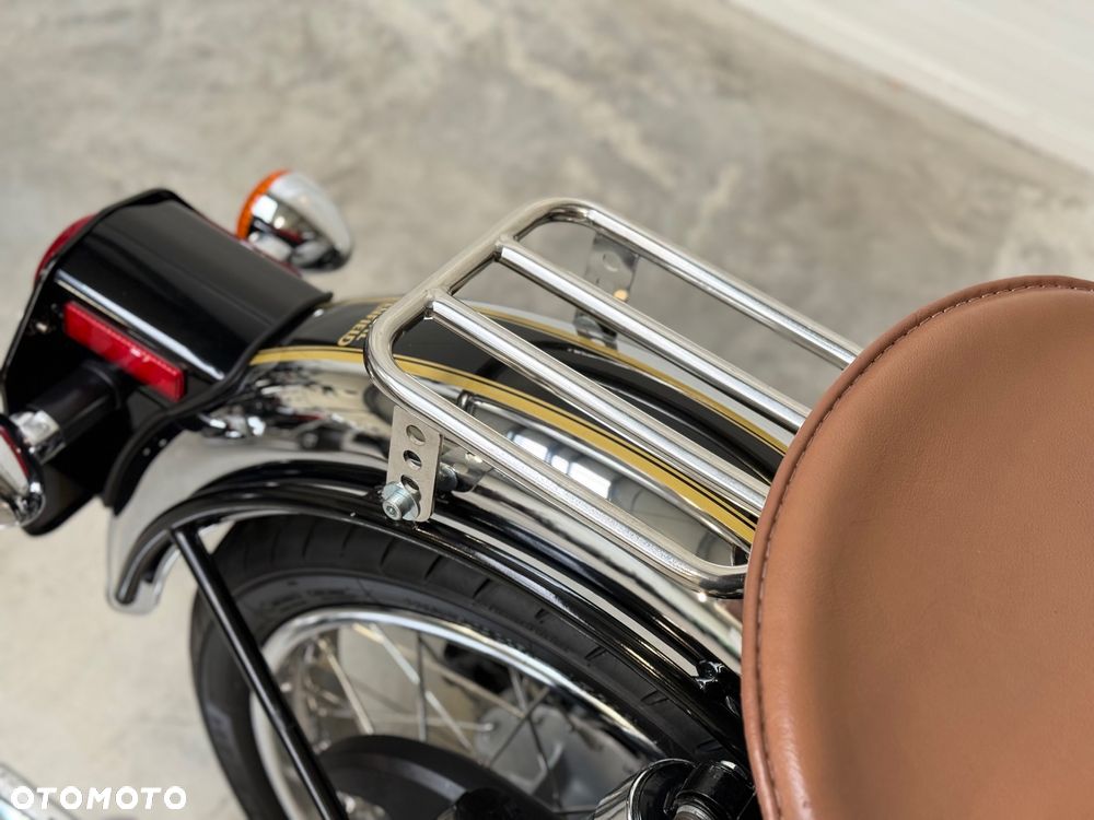 Royal Enfield Classic - 18