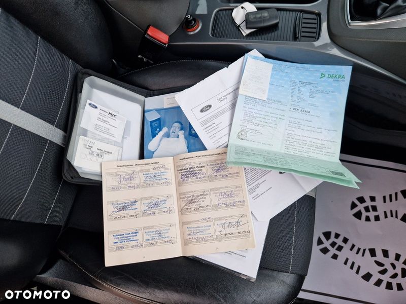 Ford Kuga 2.0 TDCi 2x4 Titanium - 14