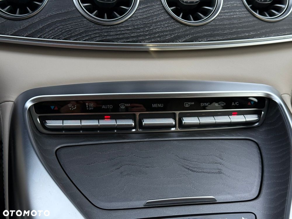 Mercedes-Benz AMG GT 43 4-Matic+ - 23