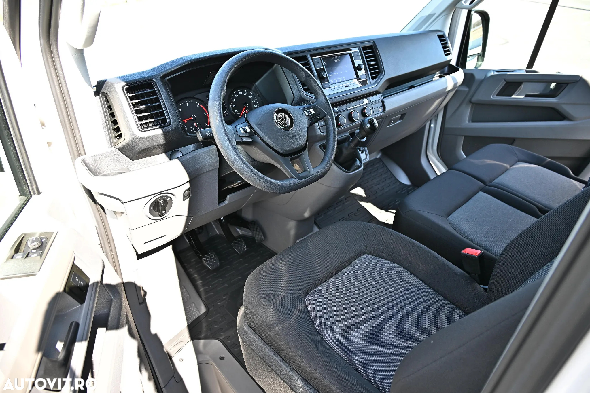 Volkswagen Crafter - 13