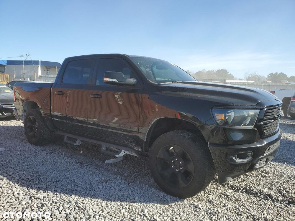 RAM 1500 5.7 Crew Cab Bighorn - 4