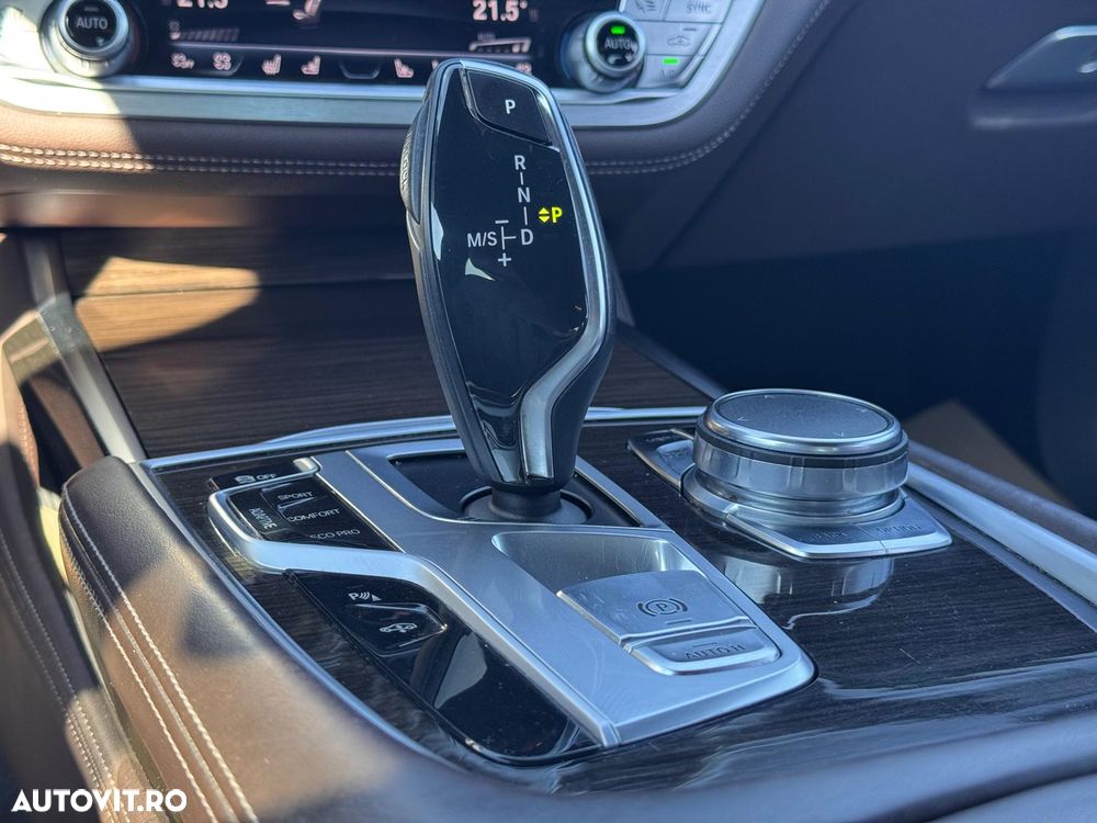 BMW Seria 7 730d xDrive - 25