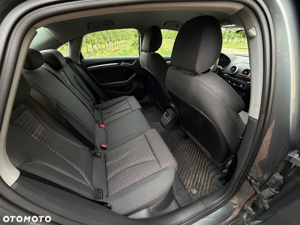 Audi A3 Limousine 35 TFSI Sport S tronic - 12