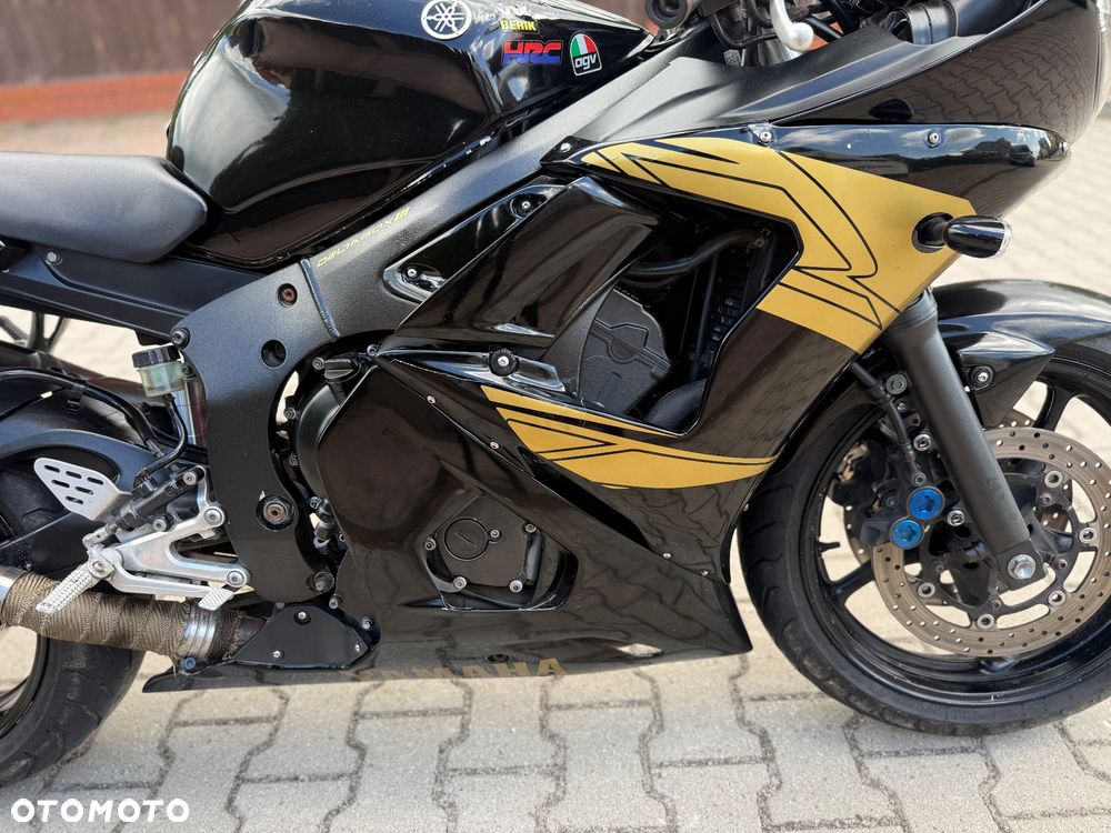 Yamaha R6 - 9