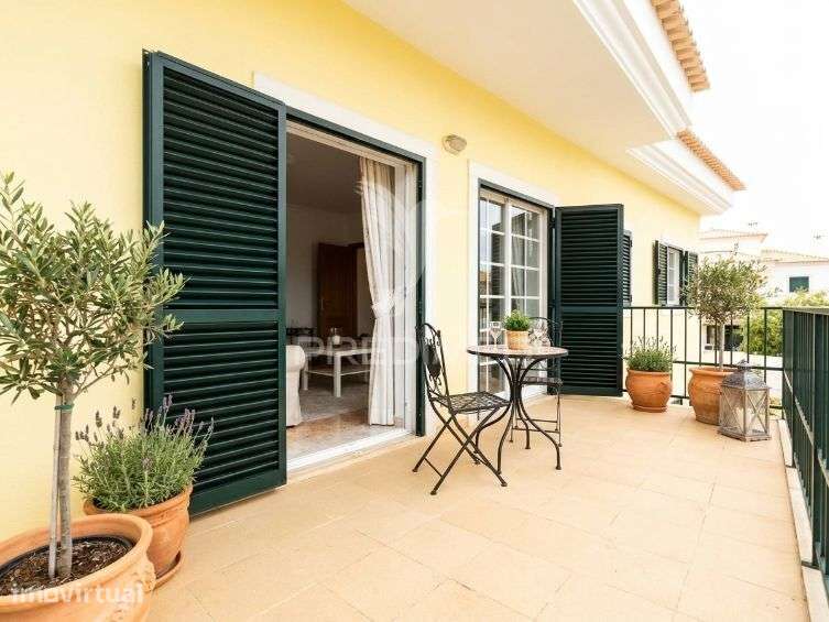 Vilamoura - Apartamento com Vista Golfe, Piscina e Garagem - Grande imagem: 3/16