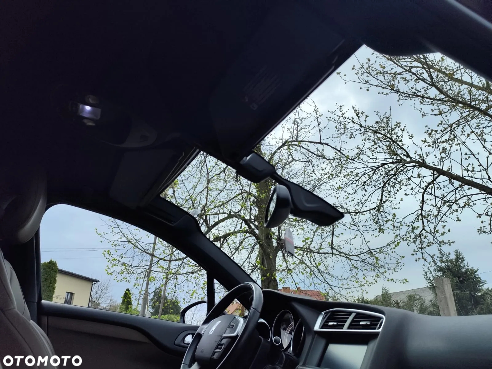 Citroën DS4 e-HDi 115 SoChic - 31
