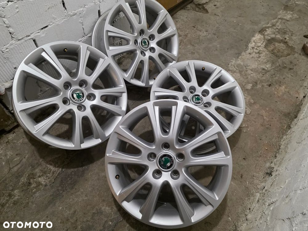 Skoda Octavia 2.0 TDI DPF RS DSG - 31