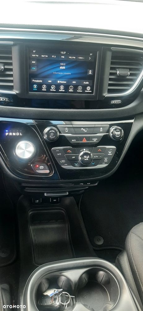 Chrysler Pacifica - 13