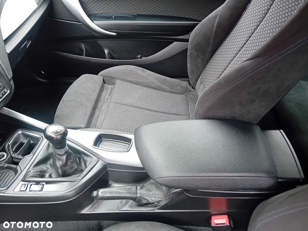 BMW Seria 1 116i Sport Line - 28