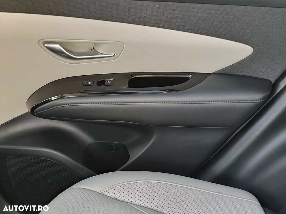 Hyundai Tucson - 8