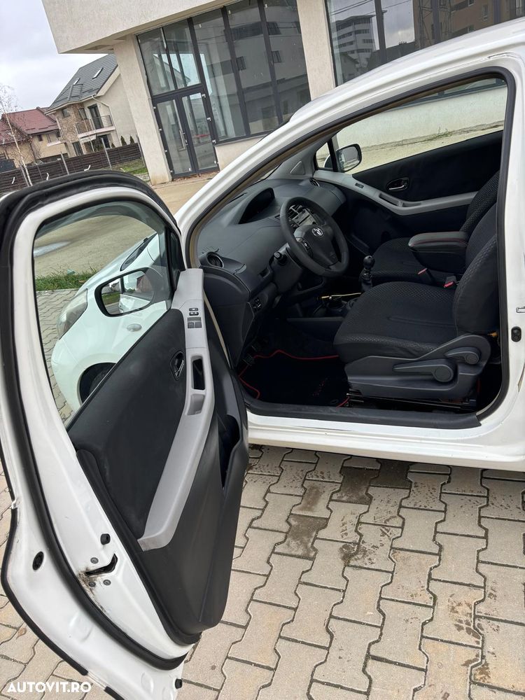 Toyota Yaris 1.4 D-4D Terra - 4