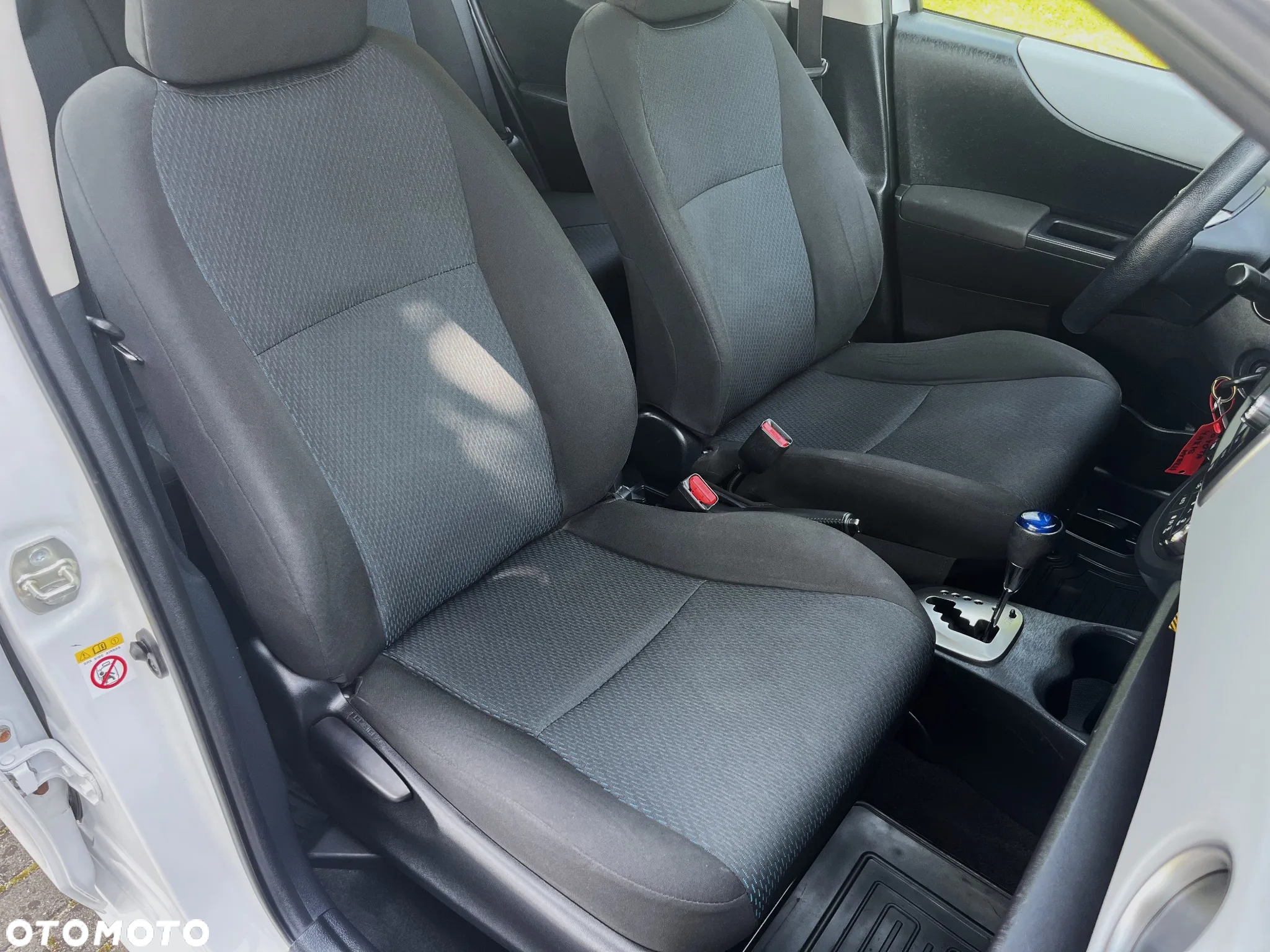 Toyota Yaris Hybrid 100 Premium - 20