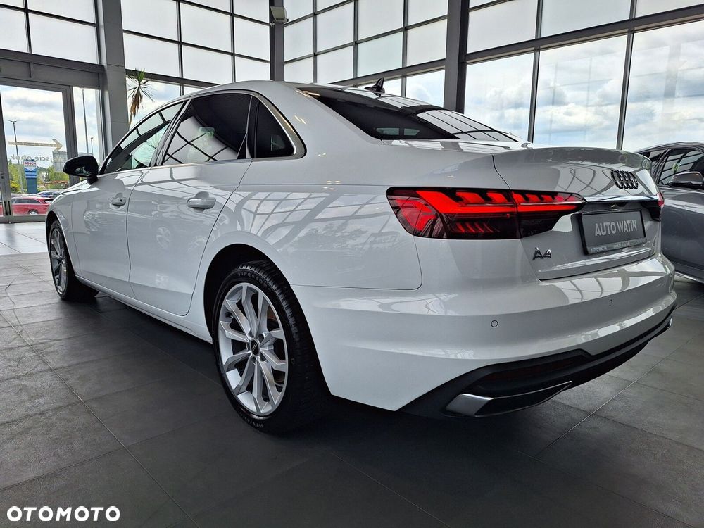 Audi A4 Limousine - 16