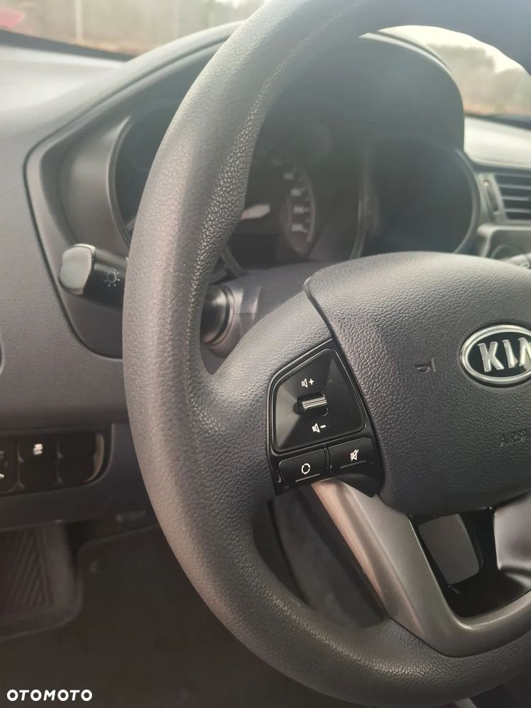 Kia Rio 1.4 Dream-Team Edition - 29