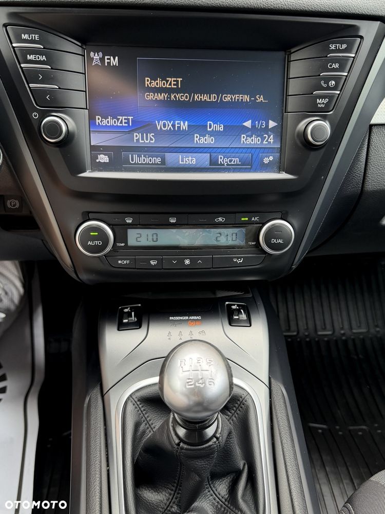 Toyota Avensis Touring Sports 1.8 Business Edition - 28