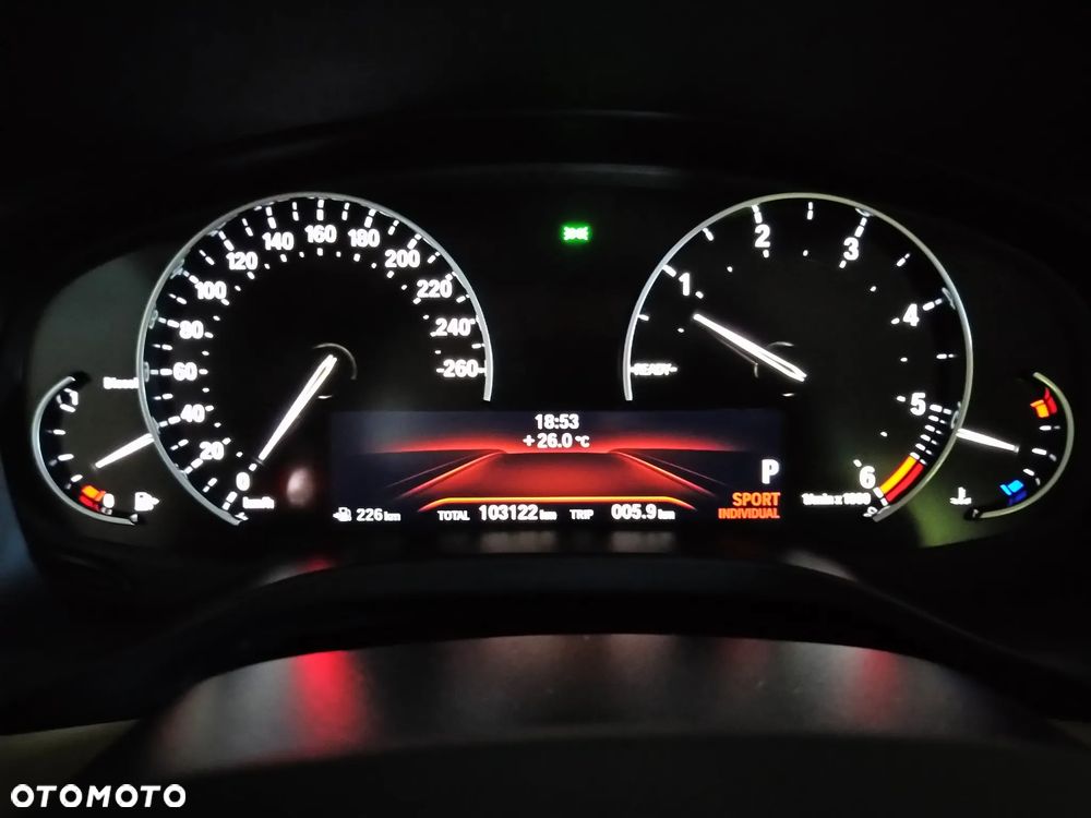 BMW X3 xDrive20d Luxury Line - 16