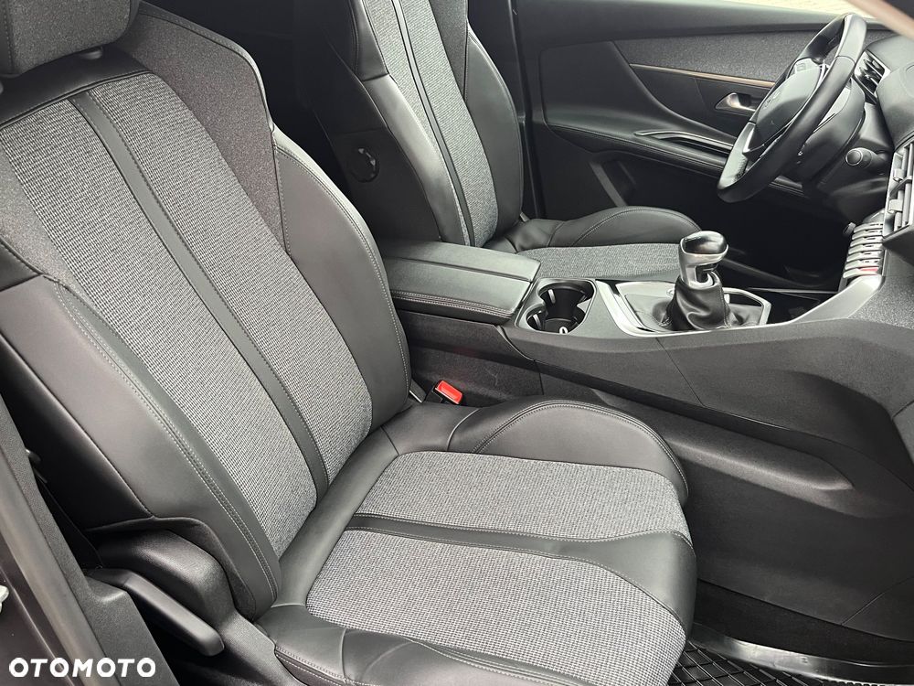 Peugeot 5008 BlueHDi 130 Allure - 18