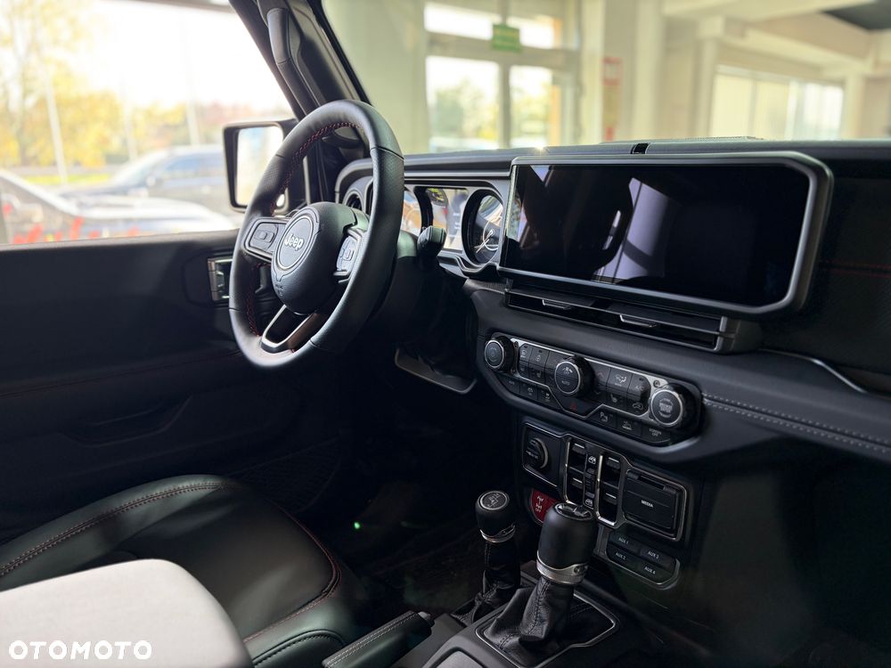 Jeep Wrangler - 23