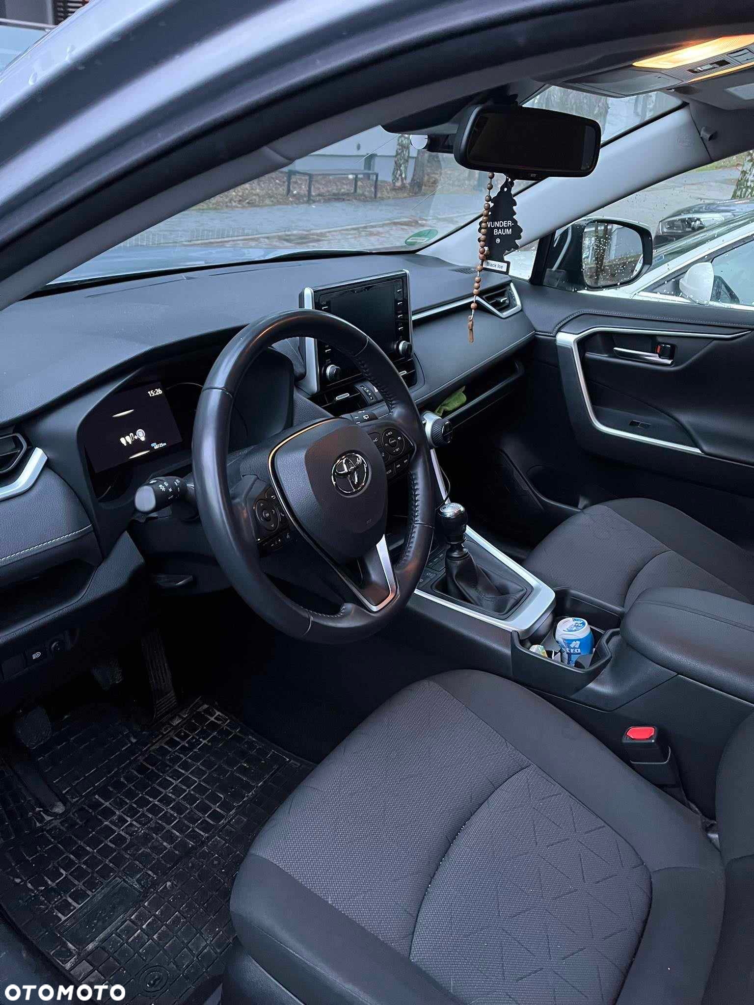 Toyota RAV4 2.0 Active 4x2 - 5