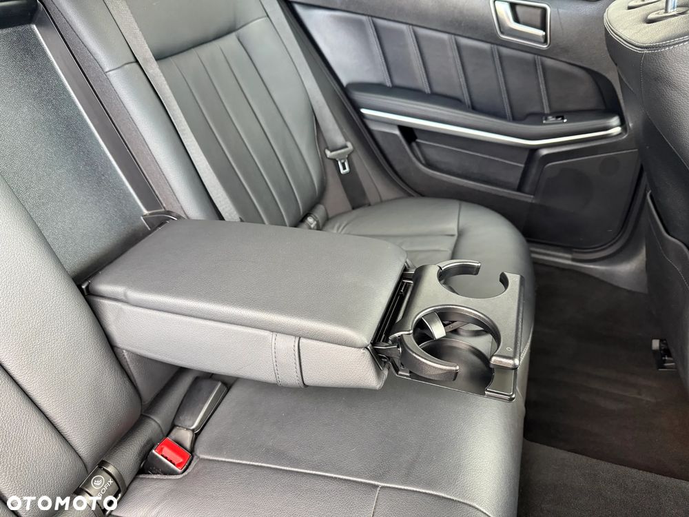 Mercedes-Benz Klasa E 220 T CDI 7G-TRONIC Avantgarde - 22