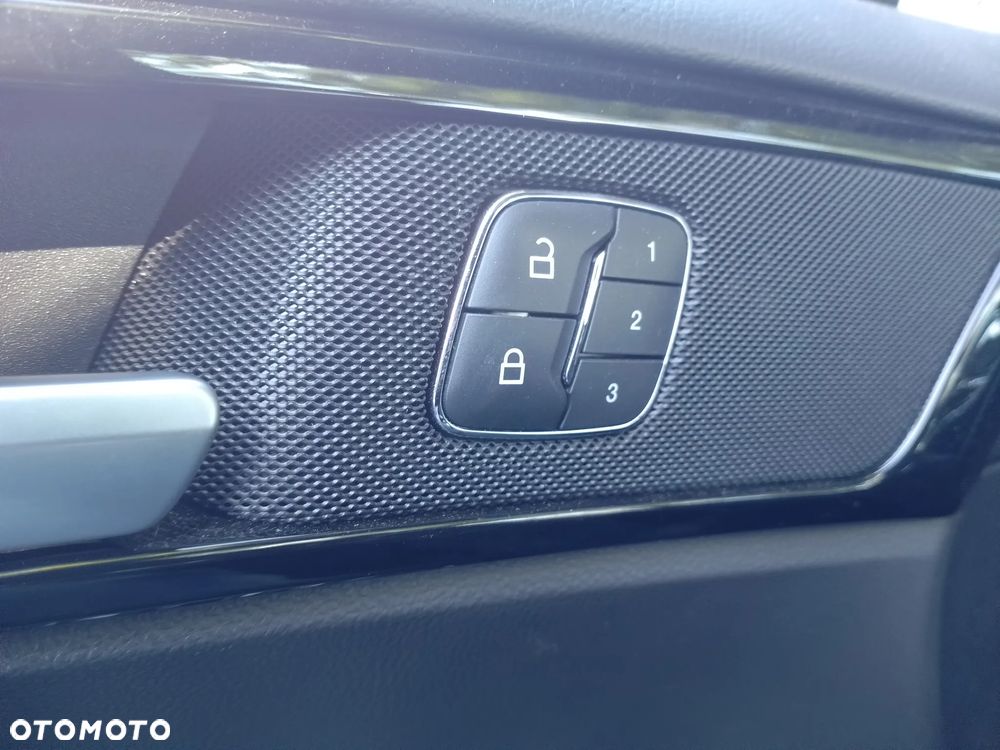 Ford Mondeo - 40