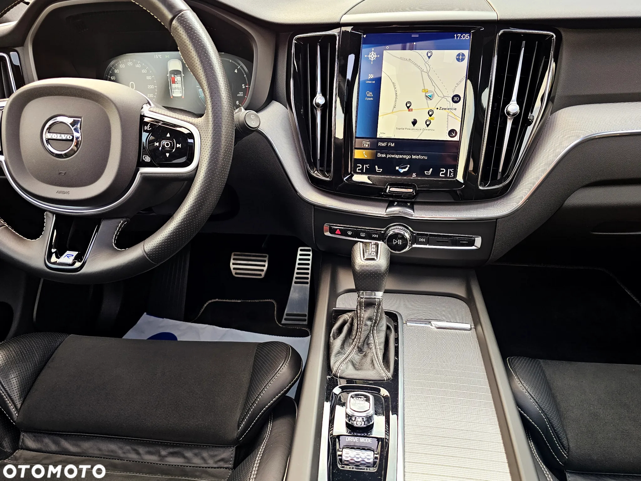 Volvo XC 60 D5 AWD Geartronic RDesign - 32