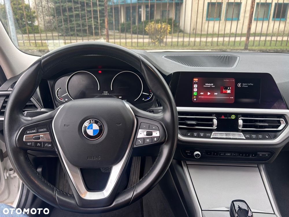 BMW Seria 3 318i - 16